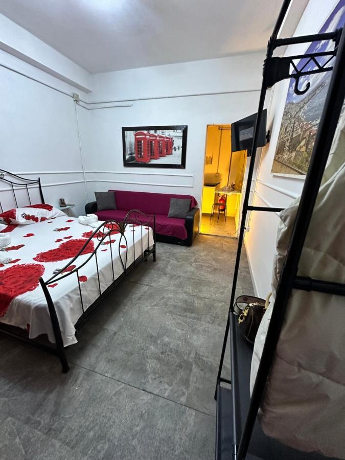 Home Cagnazzi Napoli Bagian luar foto